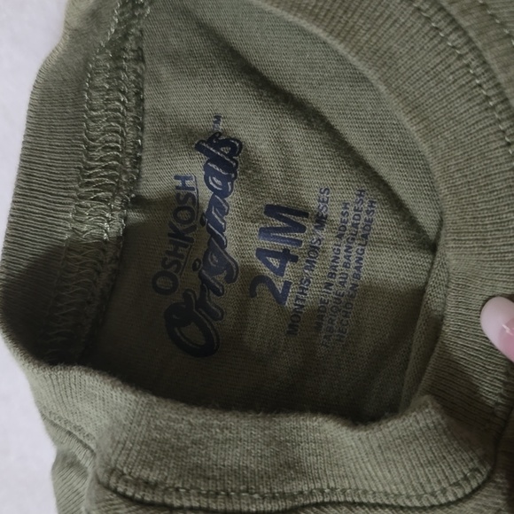 🌴 5/$13 OshKosh Dino Tee - Picture 3 of 3